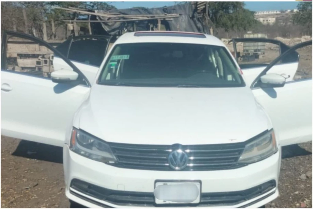 Recuperan vehículo con reporte de robo en Mazatlán