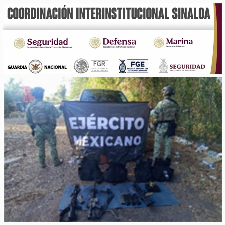 Aseguran vehículo, cartuchos, chalecos