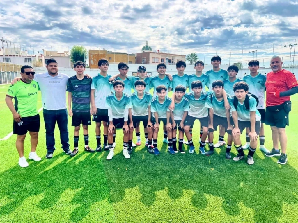 Alumnos de Cecyte Sonora se coronan campeones en torneo nacional de fútbol 
