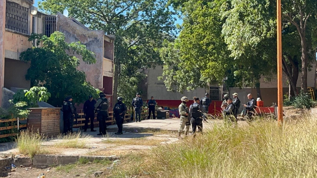 Mujer es asesinada dentro de departamento en Infonavit Cañadas, en Culiacán 