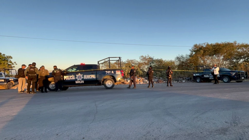 Hallan a hombre envuelto en plástico negro en la carretera “La 50”, en Navolato