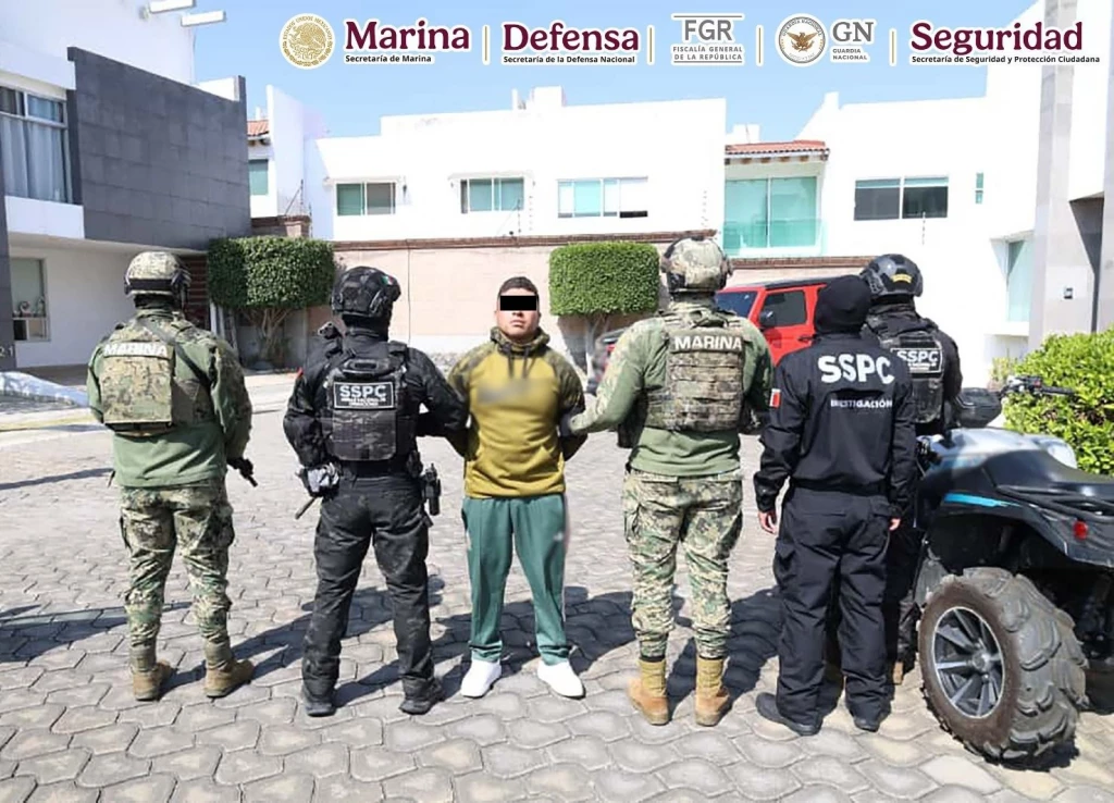 Autoridades Federales ejecutan órdenes de cateo en 4 entidades de México y detienen a 15 integrantes de una célula delictiva
