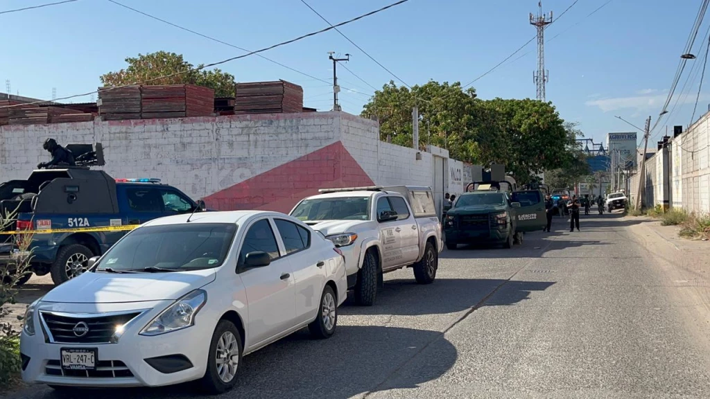 Operativo de búsqueda termina en persecución y deja un saldo de dos muertos y un detenido en el Fraccionamiento Santa Rocío, en Culiacán