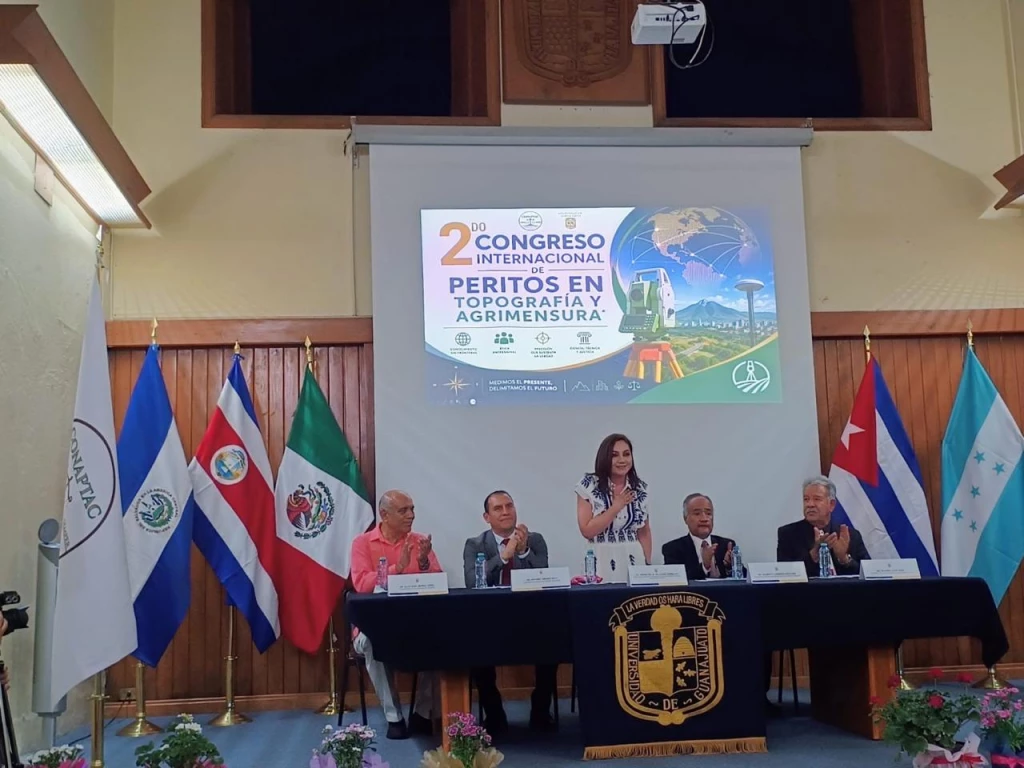 Fortalece la FACITE lazos de investigación en el Segundo Congreso Internacional de Peritos en Topografía y Agrimensura, en la Universidad de Guanajuato