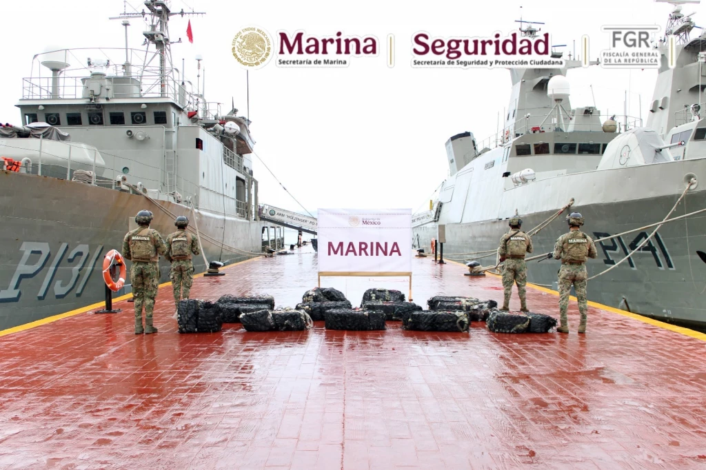 Marina asegura más de 800 Kilos de presunta Cocaína