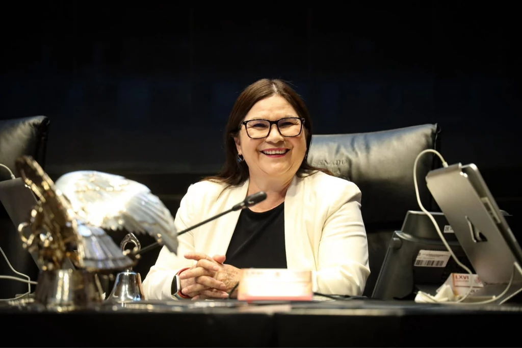 Imelda Castro solicita licencia al Senado de la República