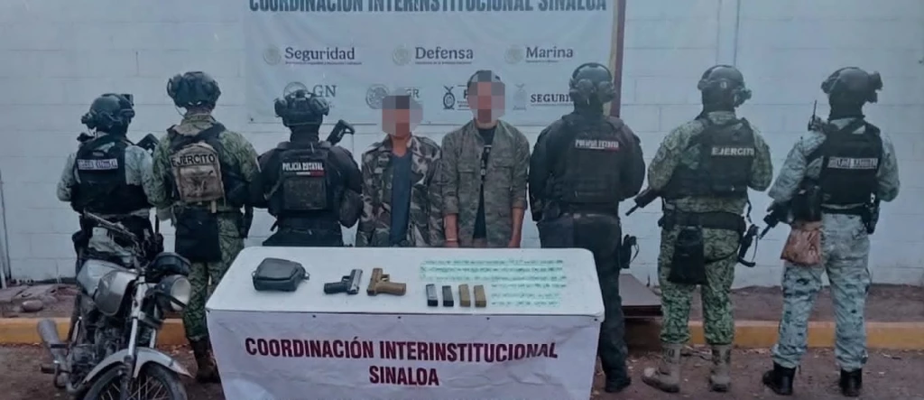 En el dique del municipio de Mocorito, el Grupo Interinstitucional detuvo a dos masculinos armados