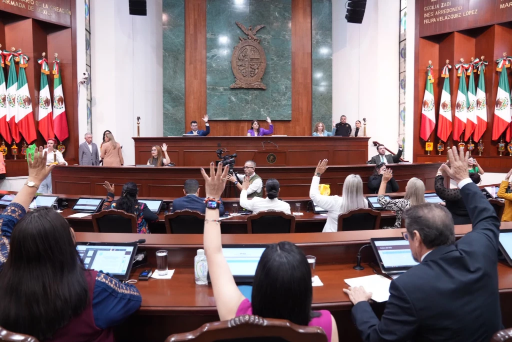 Dan lectura a cuatro nuevas iniciativas en Sesión Ordinaria del Congreso del Estado