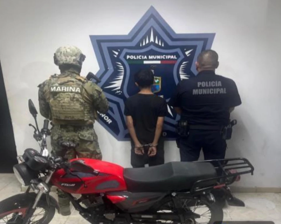 Recuperan motocicleta robada y detienen a menor de 15 años en la colonia El Campanario