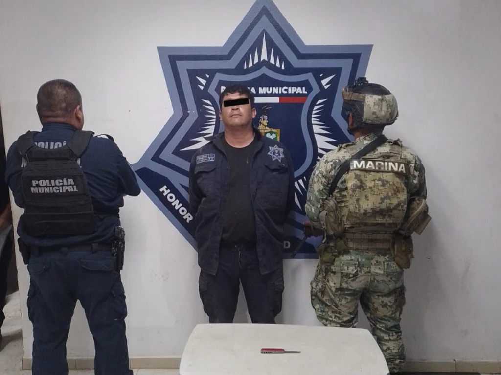 Detienen a policía municipal de Bácum por agredir a agentes y portar arma prohibida en Villa Bonita