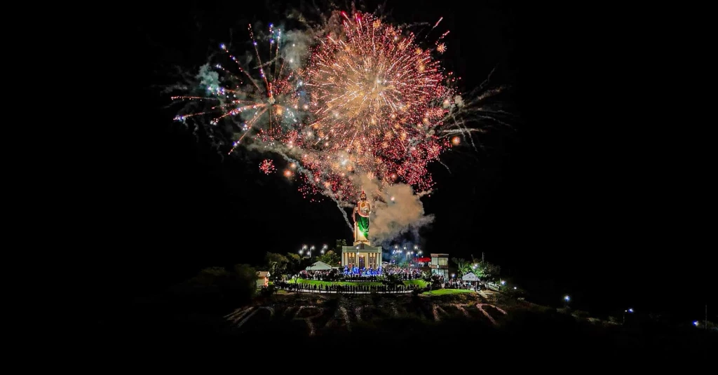 ¡Badiraguato está de fiesta! Miles de devotos visitan el Parque Mirador