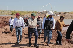 Supervisa Rubén Rocha Moya puente en construcción del Sánchez Alonso