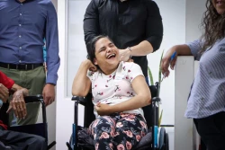 DIF Bienestar Culiacán entrega sillas de ruedas a personas en situación de vulnerabilidad