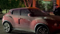 Atacan a balazos vehículo en la colonia Agustina Ramírez, en Culiacán