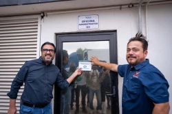 “Gracias a esto, pudimos salir adelante”; Juan de Dios Gámez entrega crédito de ‘Impulso Nafin’ a comercializadora Karnes AyL