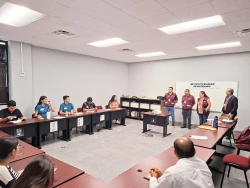 Jóvenes del ITHUA se suman a AlfabetizaTEC para apoyar a adultos en rezago educativo