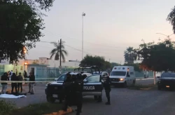 Abandonan cuerpo baleado frente a hospital de Navolato durante la madrugada