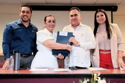 Fortalece el Rector Jesús Madueña la certidumbre laboral de docentes en la Facultad de Enfermería Mazatlán, con la entrega de 87 titularidades académicas 