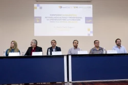 La UAS avanza con paso firme hacia la vanguardia educativa con la presentación del modelo Bimodal 50/50; capacita a docentes en metodologías activas y planeación