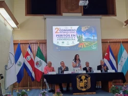 Fortalece la FACITE lazos de investigación en el Segundo Congreso Internacional de Peritos en Topografía y Agrimensura, en la Universidad de Guanajuato