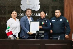 El Ayuntamiento hace entrega de constancias y nombramientos a elementos de la Policía Municipal