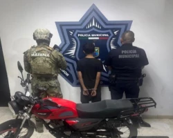 Recuperan motocicleta robada y detienen a menor de 15 años en la colonia El Campanario